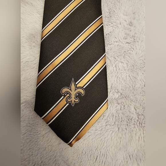 NFL New Orleans Saints Black and Gold Necktie. - Picture 2 of 6